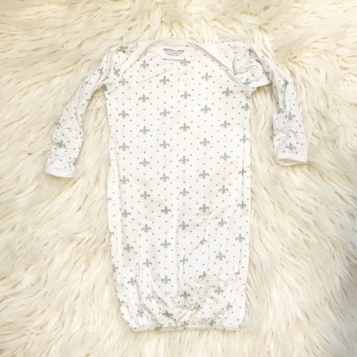 Fleur de Lis Newborn Gown : Mint - Aspen Lane 